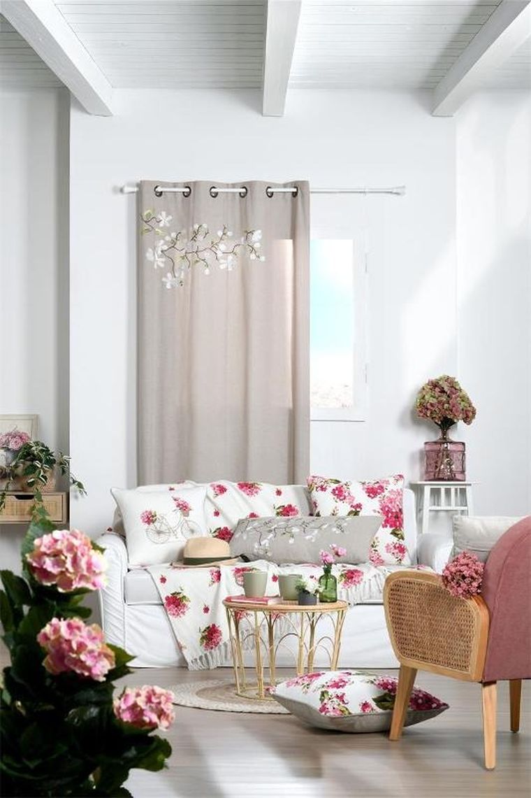 Stof, narzuta bawełniana z kwiecistym wzorem, 125-150 cm