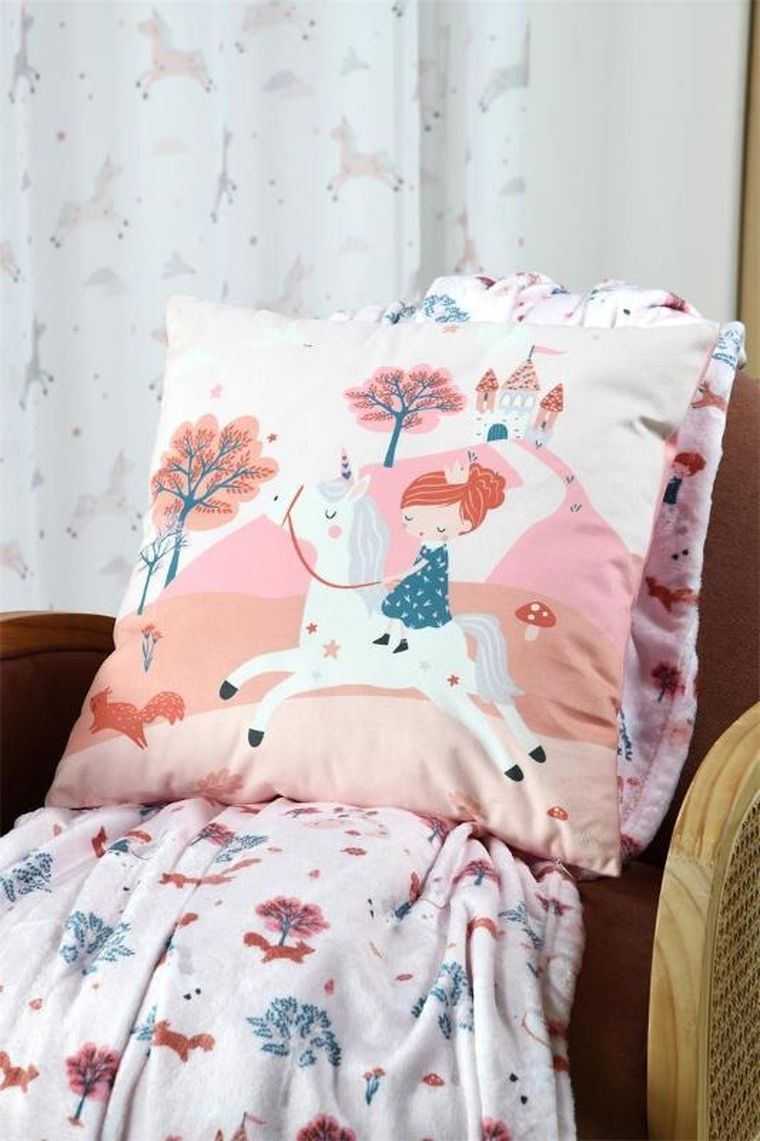 Stof, poduszka dla dziecka, Cyrielle, różowa, 40-40 cm