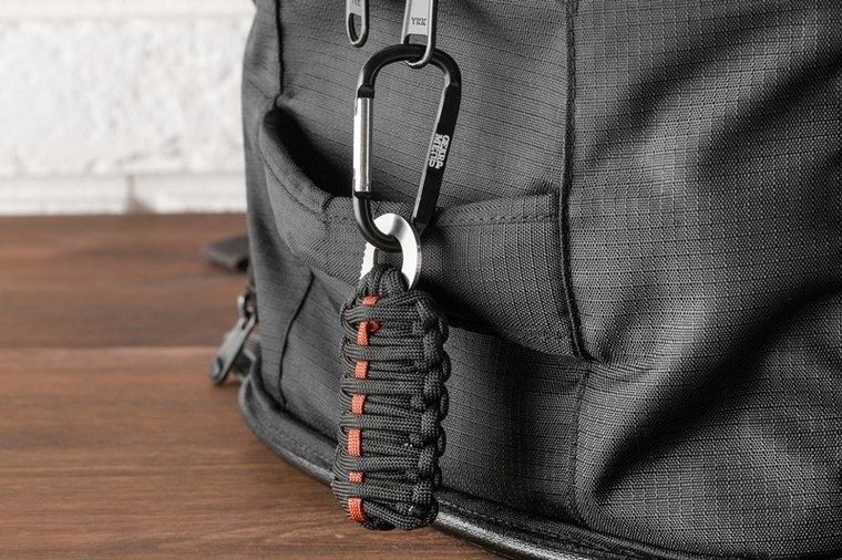 Survivalowy granat, czarny