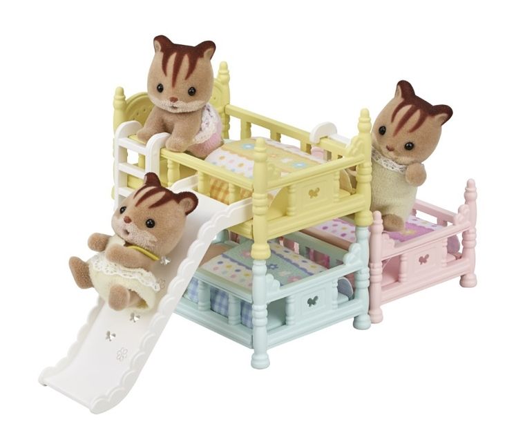 Sylvanian Families, Potrójne łóżko, zestaw z akcesoriami, 5741