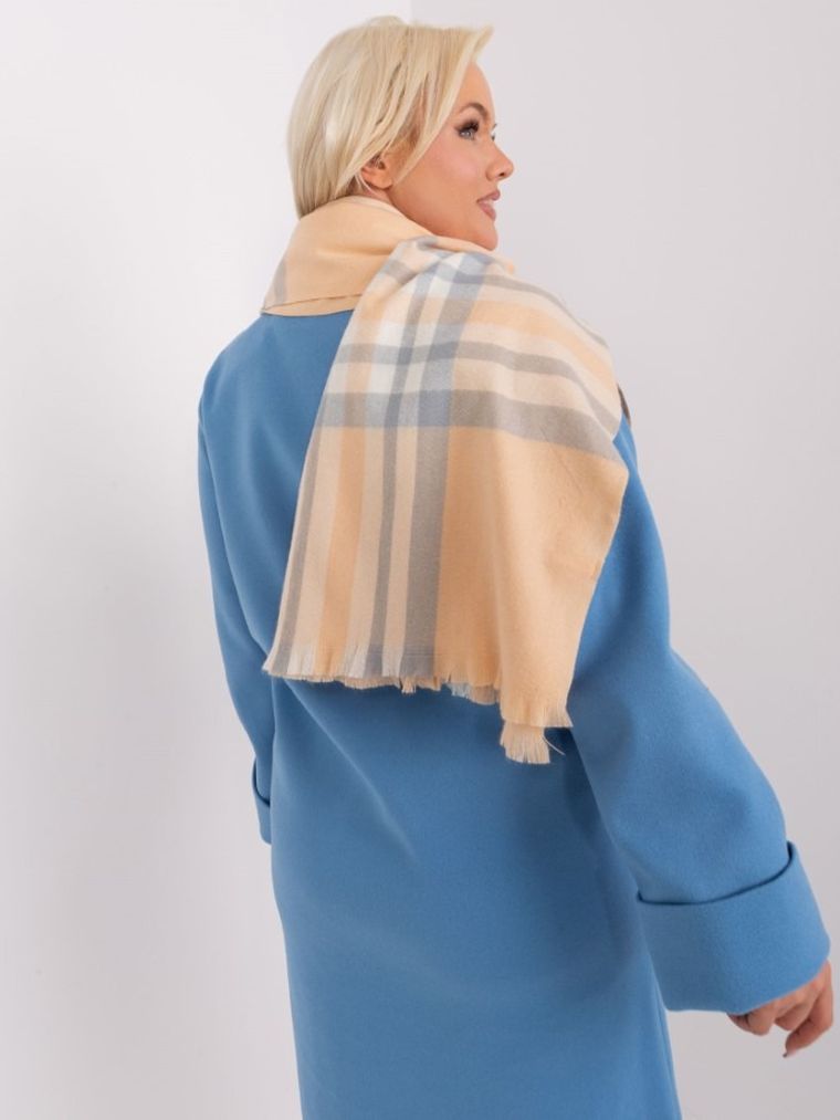 Szalik damski, brzoskwiniowy, Italy Moda