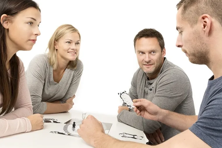 Tactic, Alias, Kobiety vs. Mężczyźni, gra towarzyska