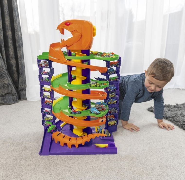 Teamserz, Cobra Carnage, garaż ze zjeżdżalnią i autkiem, 70 cm