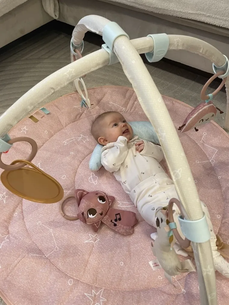 Tiny Love, Kraina Jednorożca, mata edukacyjna z pałąkami