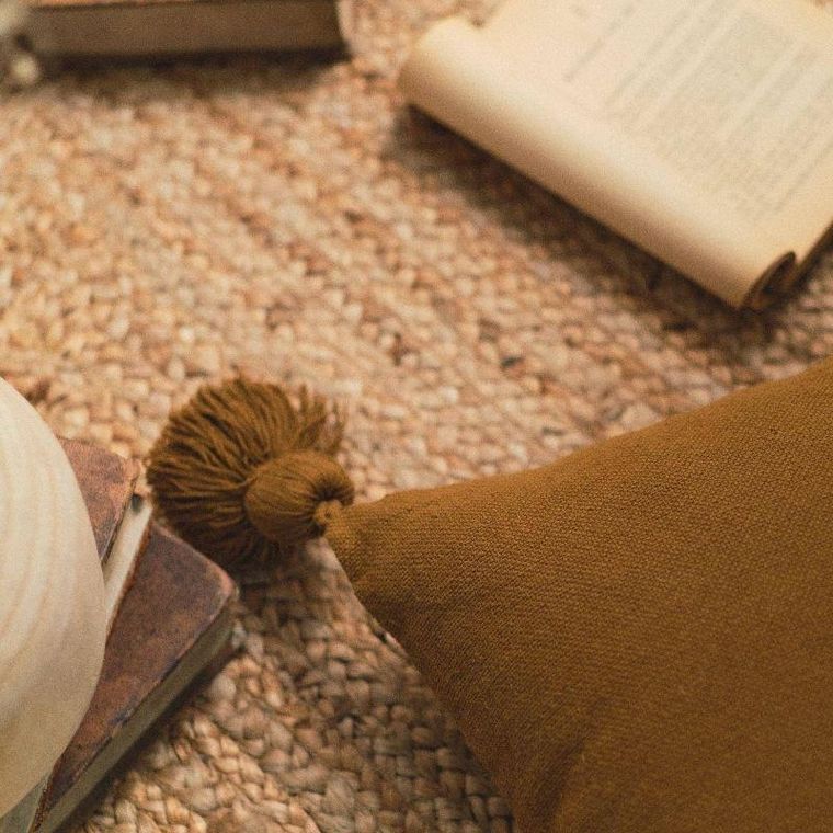 Today, poduszka z pomponami, bawełniana, 45-45 cm