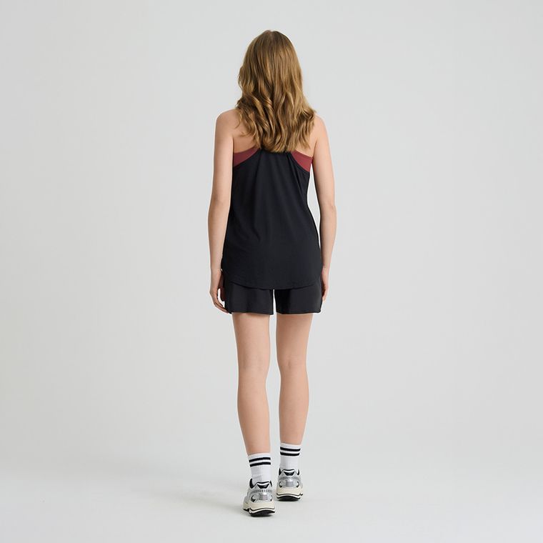 Top sportowy z przewiewnego materiału NOWEAR