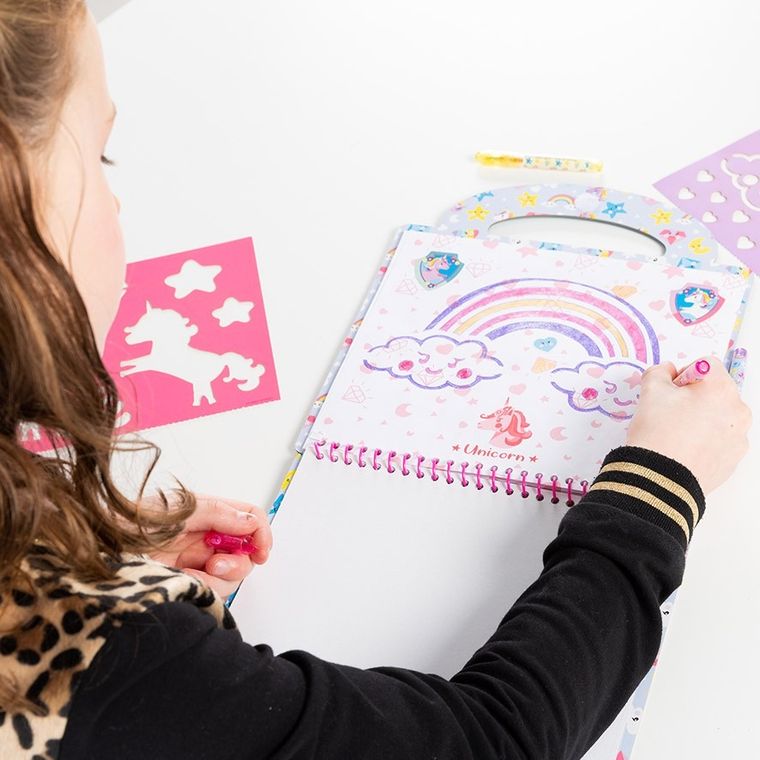 Totum, Unicorn, kreatywny szkicownik z naklejkami i akcesoriami