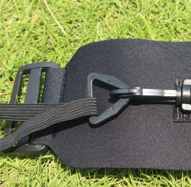 Trenażer podań, pas treningowy do piłki nożnej