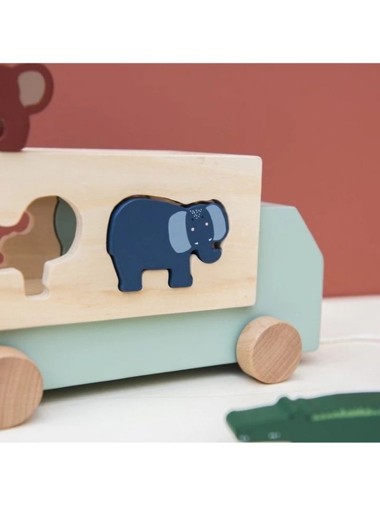 Trixie Baby, drewniana ciężarówka ze zwierzętami