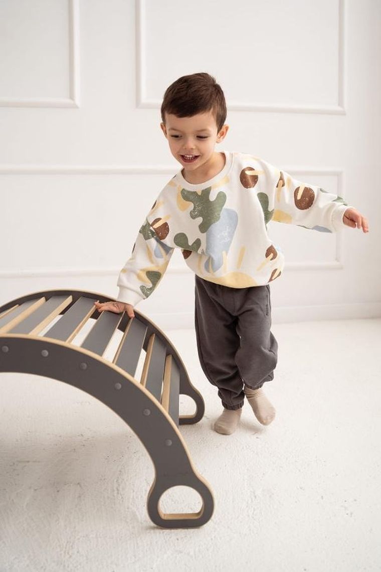 tupti.wood, mały bujak montessori, szary