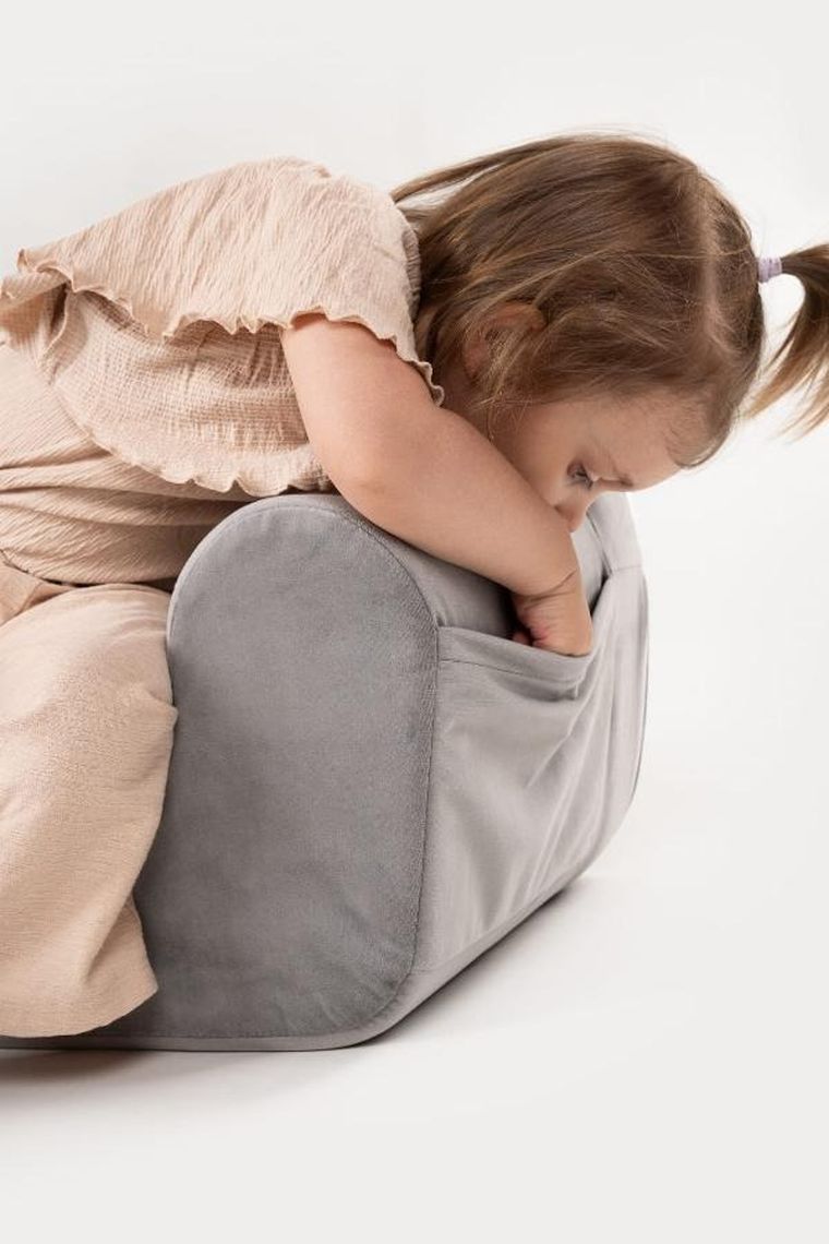 tupti.wood, piankowy fotelik, szary