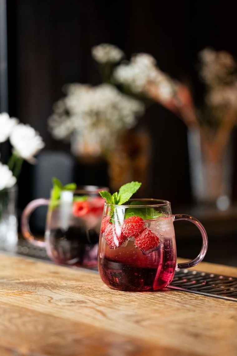 Vialli Design, Bolla, szklanki z uchem, różowe, 400 ml, 2 szt.