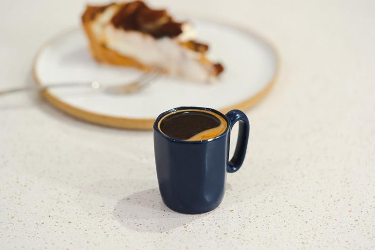 Vialli Design, dwa kubki ceramiczne z uszkiem, 80 ml, Fuori granatowe