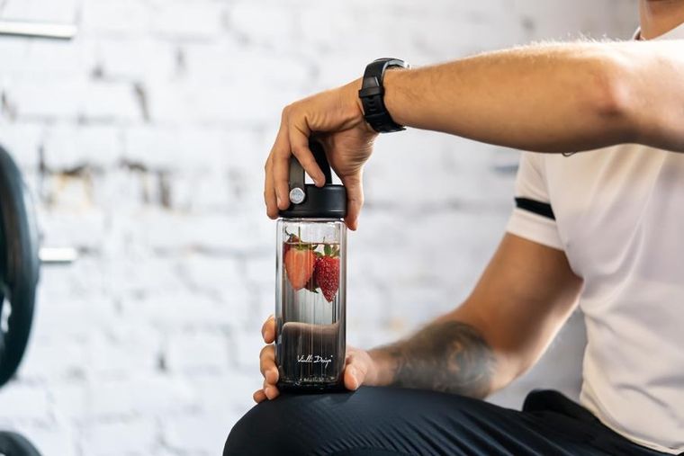 Vialli Design, Fuori, butelka z podwójną ścianką i zaparzaczem, czarna, 350 ml