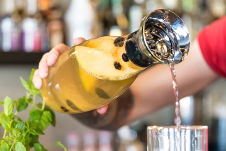 Vialli Design, karafka Drip-Free, 1300 ml, Amo