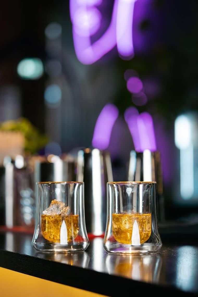 Vialli Design, komplet 2 szklanek niskich z podwójną ścianką Soho, 240 ml