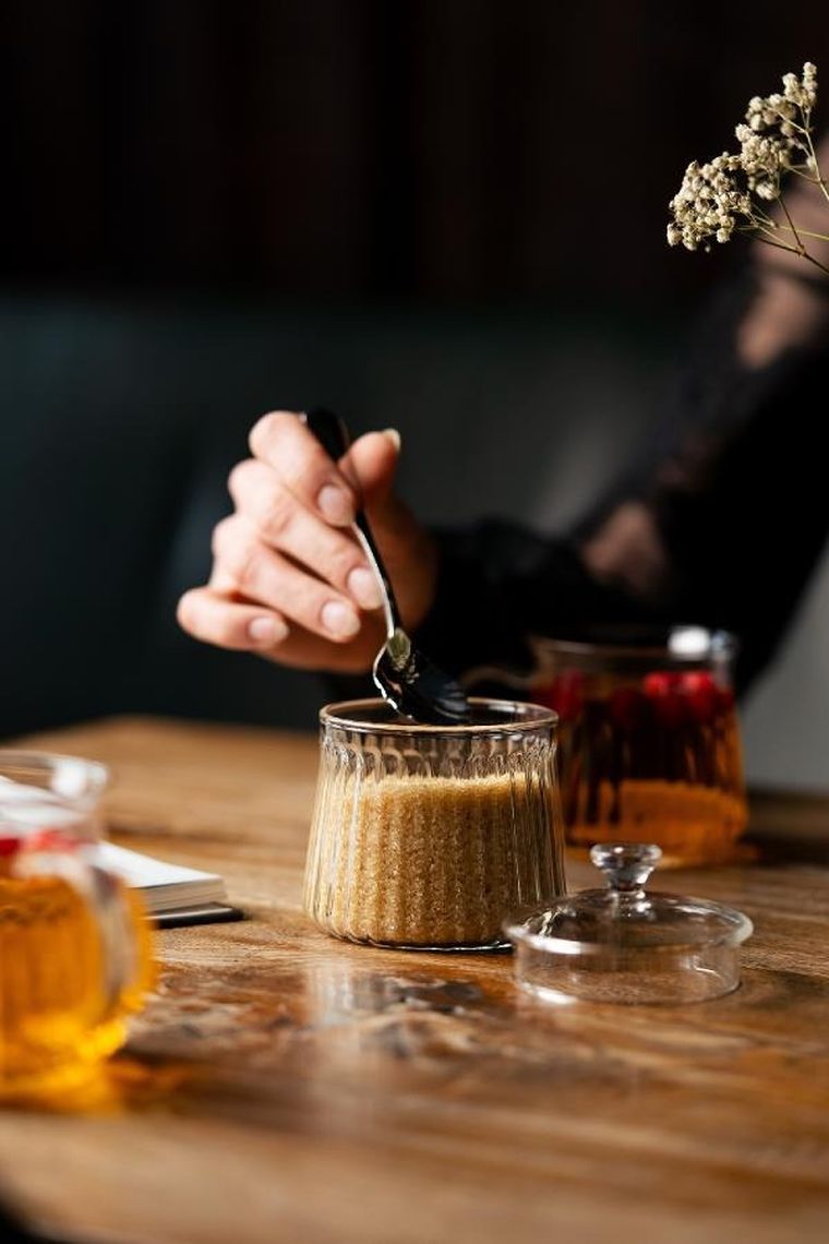 Vialli Design, Mia, cukiernica szklana z pokrywką, 250 ml