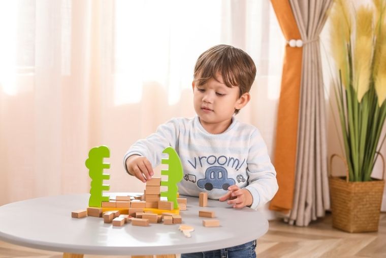 Viga, Burzenie ścian, zabawka drewniana