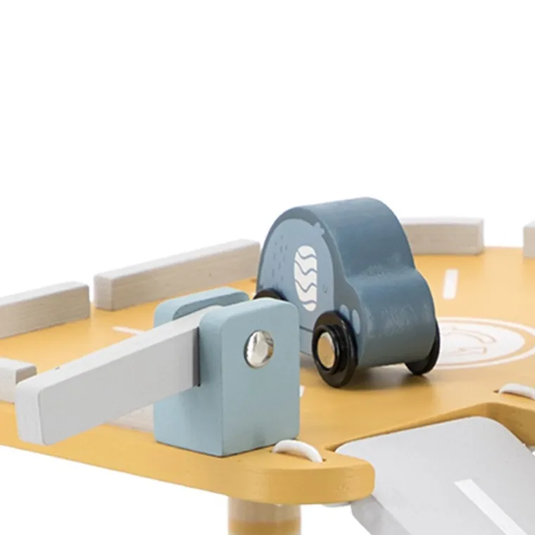 Viga, PolarB, parking i garaż z helikopterem