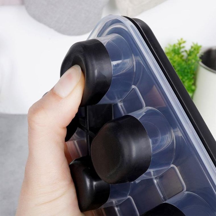 Vilde, forma do kostek lodu, z pokrywką, 25 cm