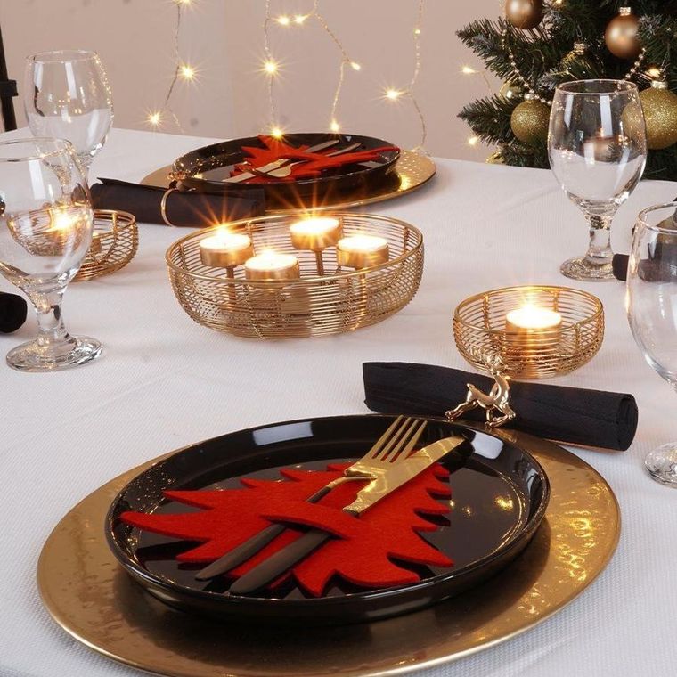 Vilde, pokrowiec świąteczny na sztućce, choinka, czerwona, 4 szt.