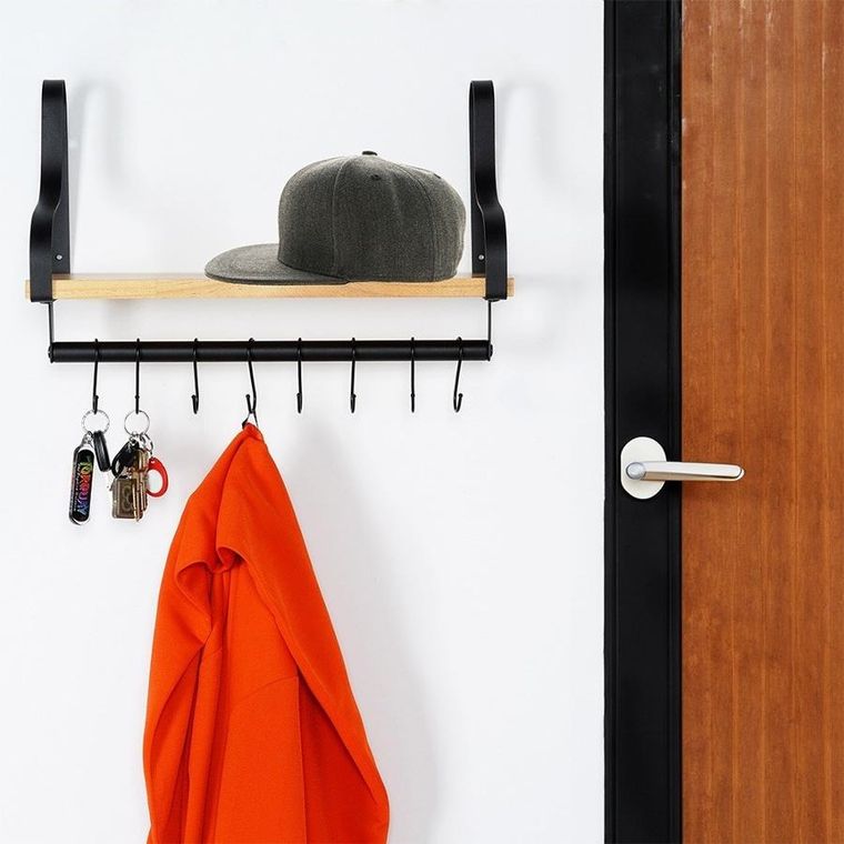 Vilde, półka ścienna z relingiem i haczykami, drewniana, 43-18-26 cm