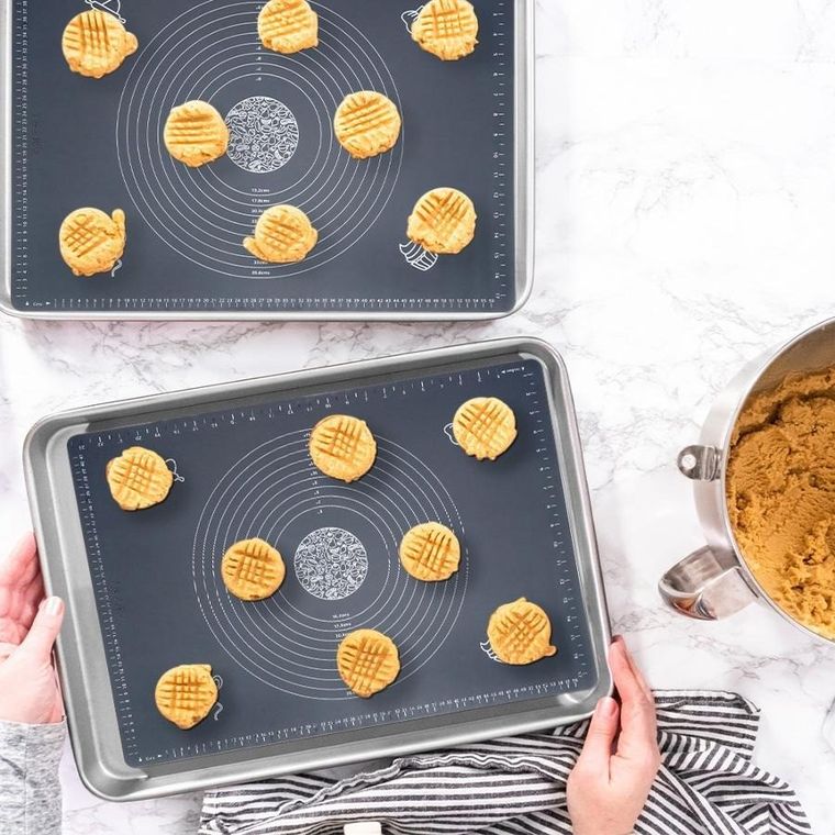 Vilde, stolnica do ciasta silikonowa, 64-45 cm