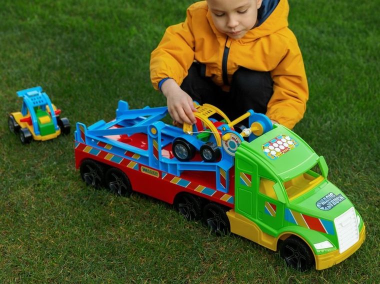 Wader, Magic Truck Basic, ciężarówka laweta z pojazdami buggy