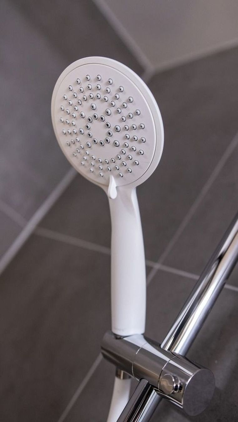 Wenko, słuchawka prysznicowa, Young line, Ø 11 cm, 5 strumieni, biała