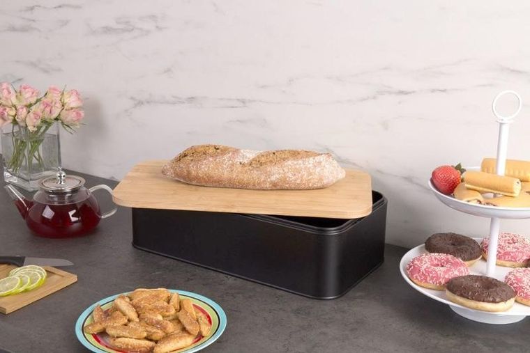 Zeller, metalowy chlebak z bambusową deską do krojenia, 2w1