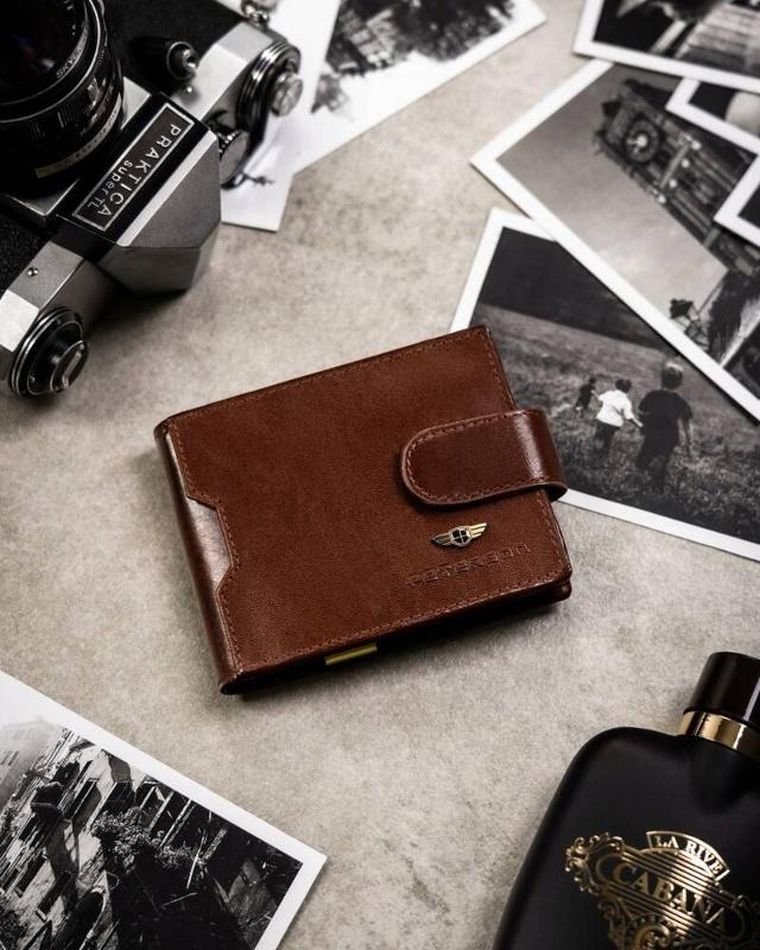 Zestaw: Portfel, Etui na karty, Brelok, RFID, brązowy, skórzany, Peterson