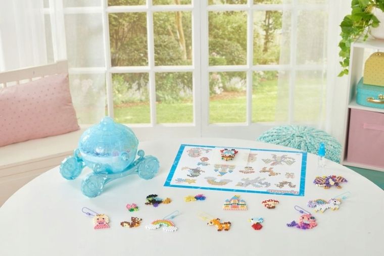 Aquabeads, Podróż do świata baśni, koraliki wodne, zestaw startowy, 35073