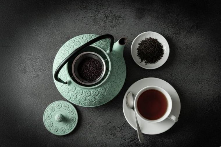 Aromelio, Kumo, czajnik żeliwny z zaparzaczem, 1000 ml