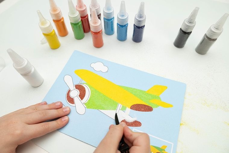 Askato, Genialny dzieciak, piaskowa malowanka pojazdy