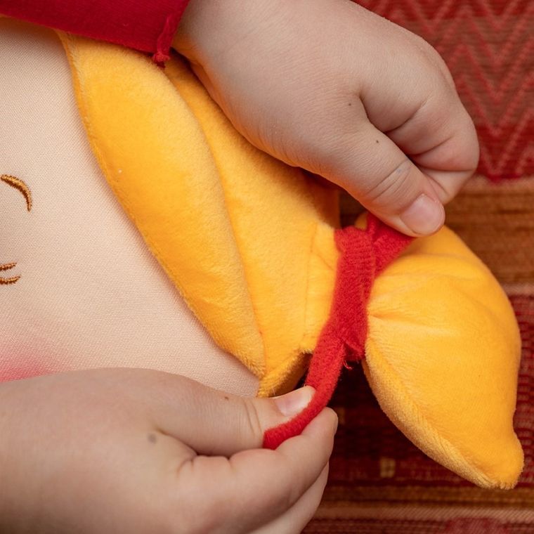 Askato, lalka szmaciana w fioletowej sukience