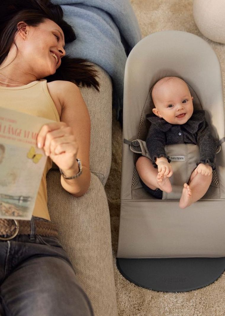 BabyBjörn, Balance Soft Woven/Jersey, leżaczek bujaczek, piaskowoszary