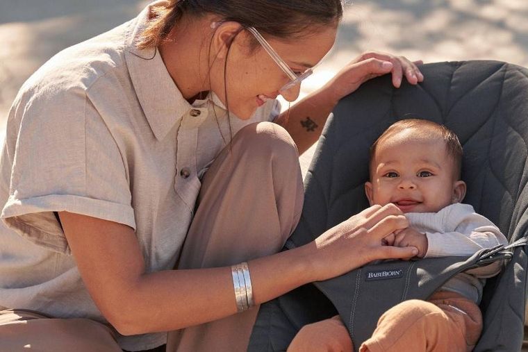 BabyBjörn, Bliss Woven, Petal Quilt, leżaczek, antracyt