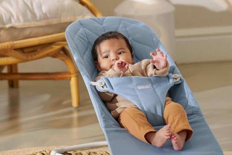 BabyBjörn, Bliss Woven, Petal Quilt, leżaczek, niebieski