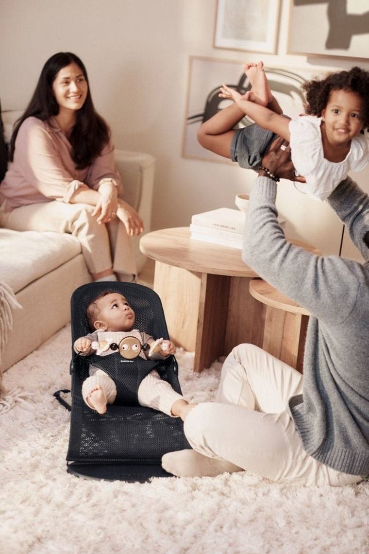 BabyBjörn, Googly Eyes Black and White, zabawka do leżaczka