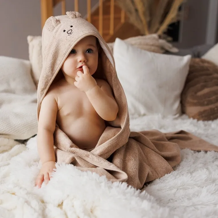 BabyOno, okrycie kąpielowe bambusowe z kapturkiem, ciemny beż, 100-100 cm