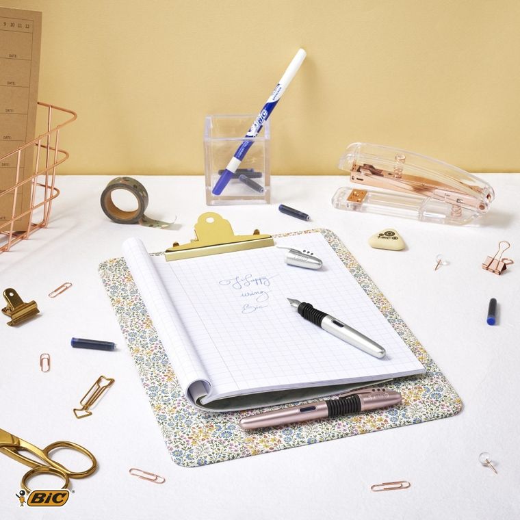 Bic, Xpen, Chrome Pink, pióro wieczne, niebieskie