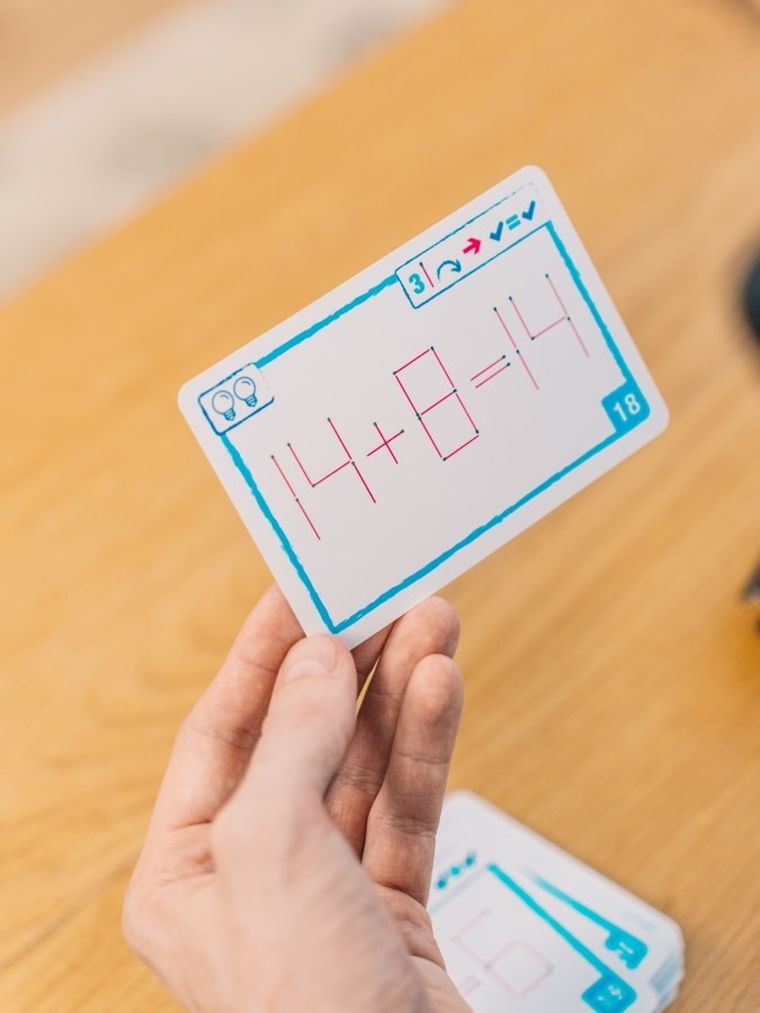 Brain Games, Logic Cards, Matchsticks, gra karciana