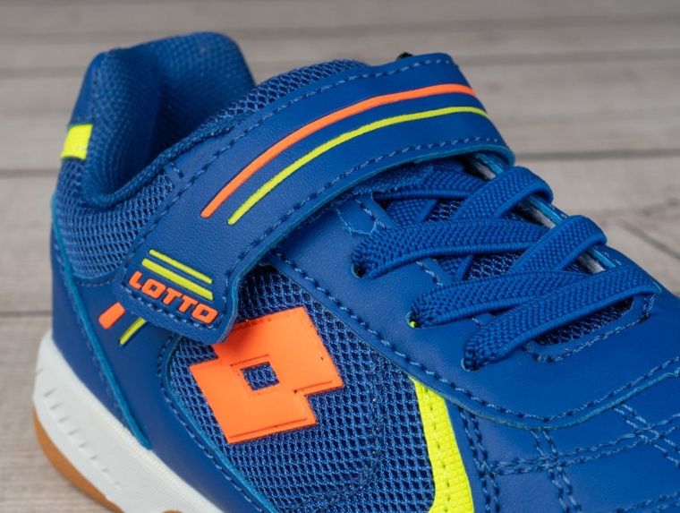 Buty piłkarskie dziecięce, halowe, niebieskie, Lotto