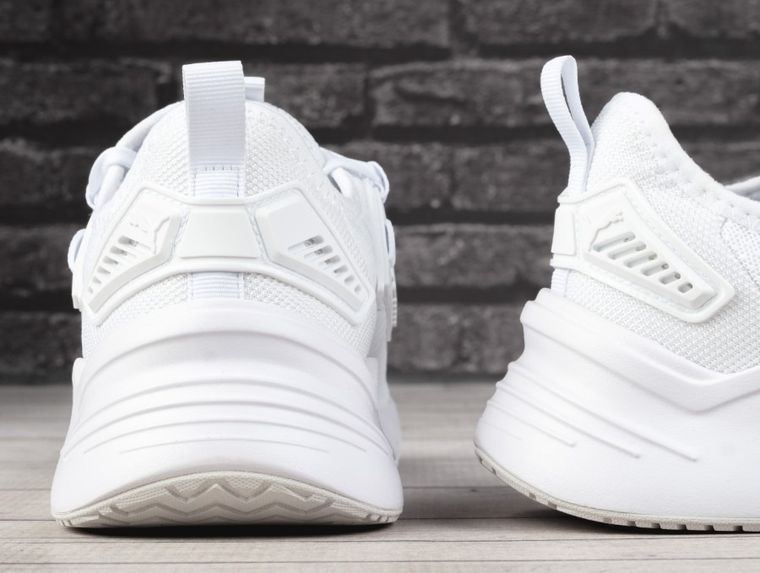 Buty sportowe męskie, do biegania, białe, Puma Retaliate 3