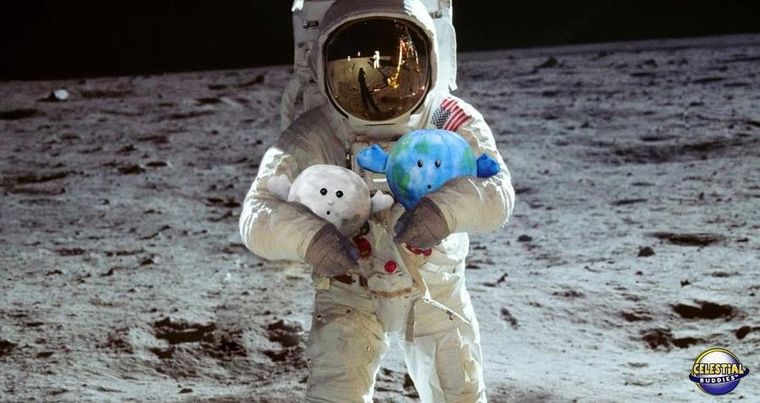 Celestial Buddies Planety, AstroBuddy, Astronauta z plecakiem, maskotka