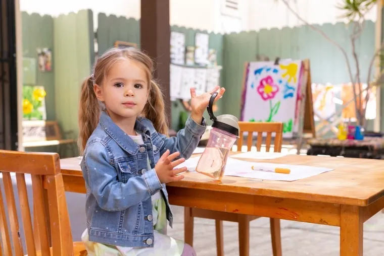 Chicco, bidon, różowy, 350 ml, 2l+