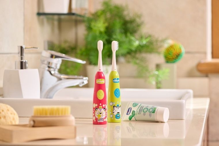 Chicco, pasta do zębów o smaku mentol, z fluorem, 60 ml, 6l+