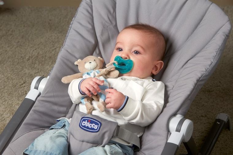 Chicco, przytulanka do smoczka, niebieska, 0m+