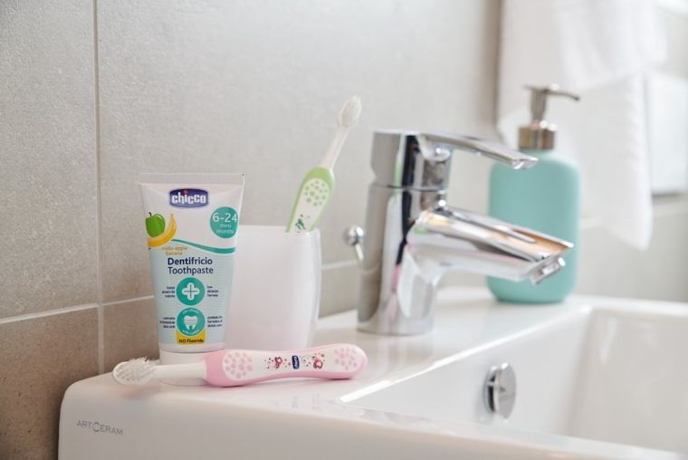 Chicco, szczoteczka do zębów, różowa, 6m+