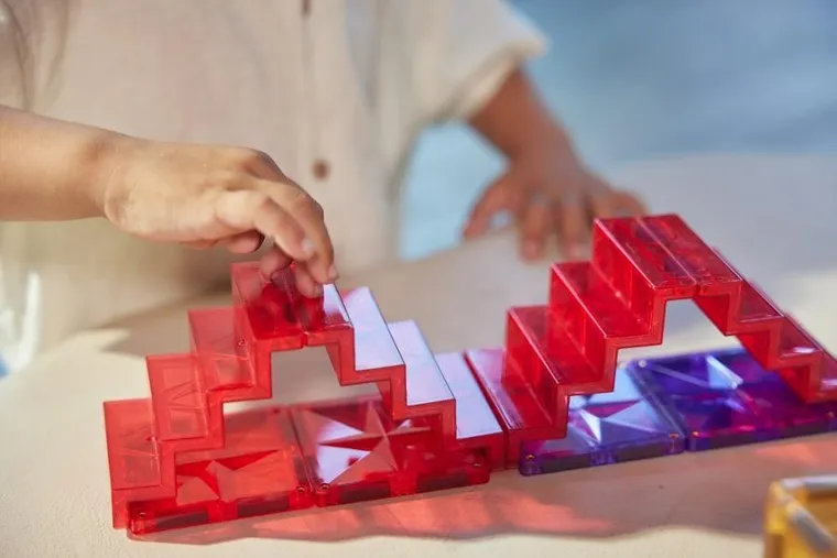 Cleverclixx, Stairs Set Intense, klocki magnetyczne ze schodami, 34 elementy